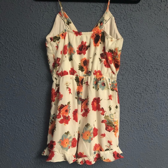 Floral Romper - Picture 3 of 4